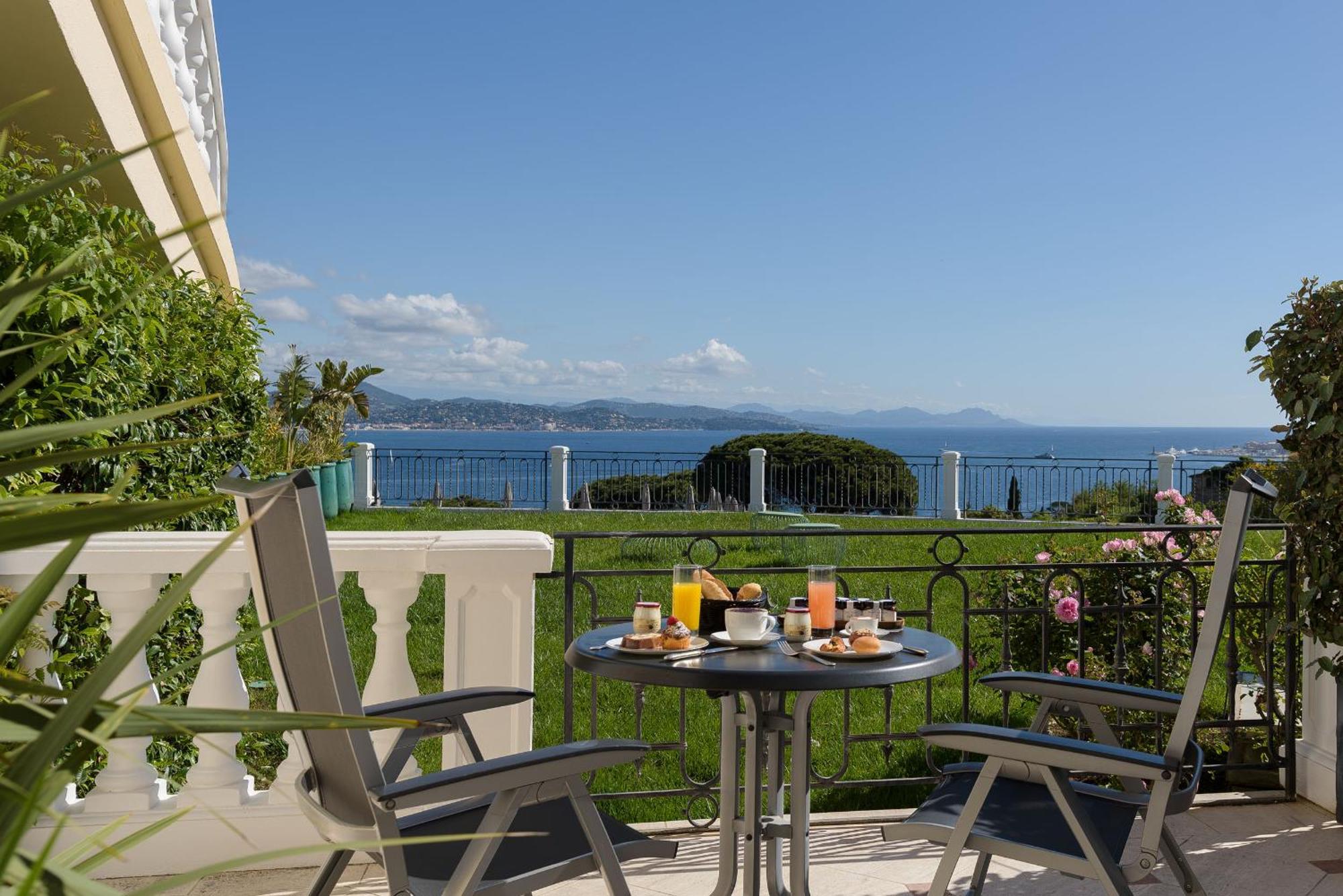 Althoff Hotel Villa Belrose Gassin Exterior photo